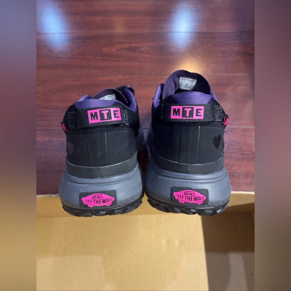 Vans MTE Crosspath Shroud Shoes Mens 6 / Womens 7.5 Black Pink Hike New HALF BOX - Picture 5 of 16
